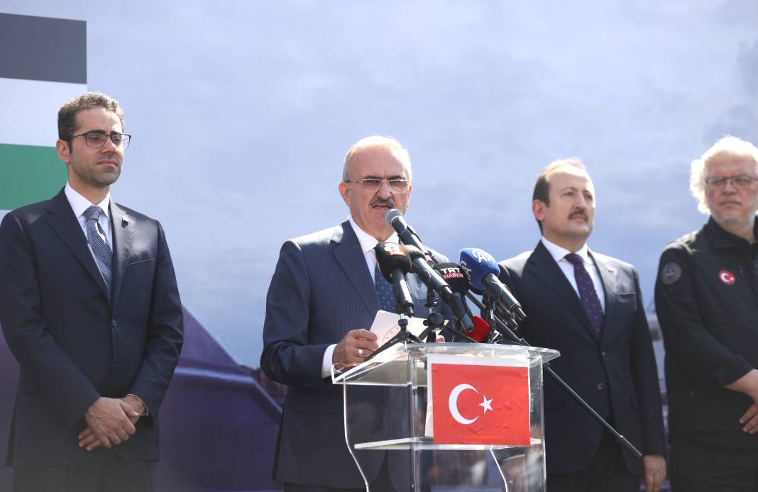 ‘Türkiye-Katar Gazze İyilik Gemisi’ Mersin'den uğurlandı 4